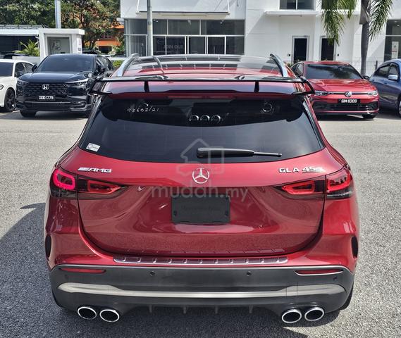 Mercedes Benz GLA45S 2.0 4MATIC 8 Speed TURBO AMG - 4