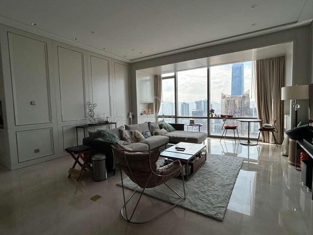 Pavilion Suites 1