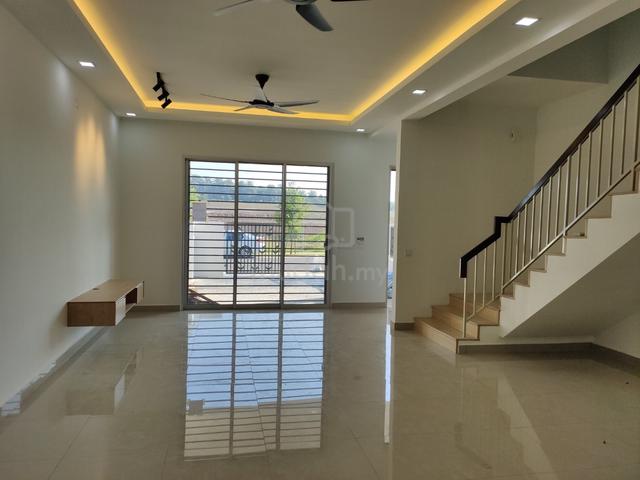 Rumah Sewa Partially Furnish Serenia Facing Open 1