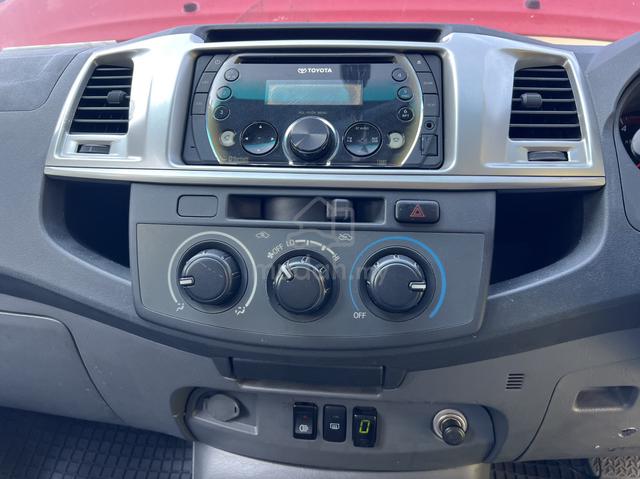 2012 Toyota HILUX 3.0 G auto - 3