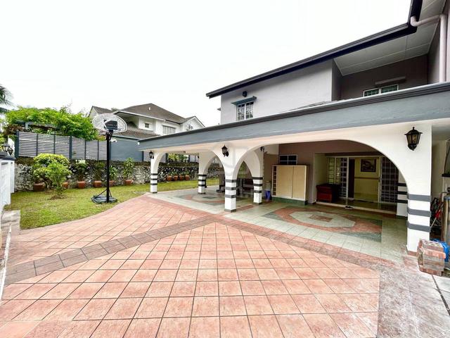 Well maintain! Renovated Semi D etached 2 Storey Seksyen 9 Shah Alam 1