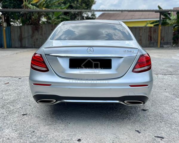 L/KD 2017/2018 Mercedes Benz E250 2.0 AVNTGRDE AMG - 4