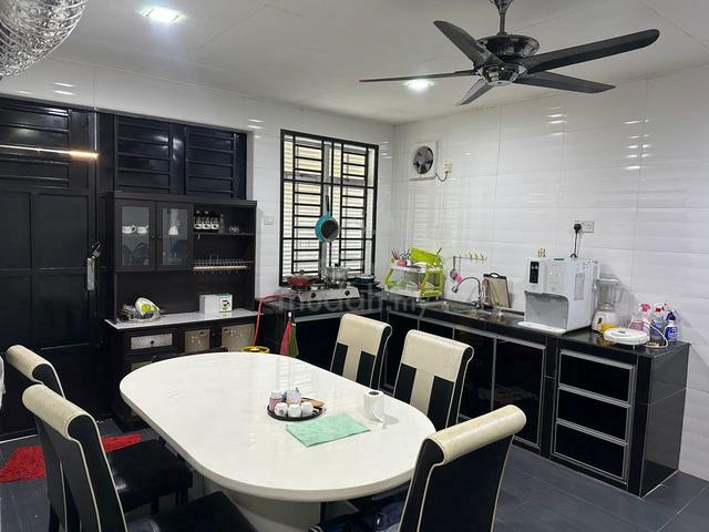 Gelang patah nusaria corner lot fully furnished 1