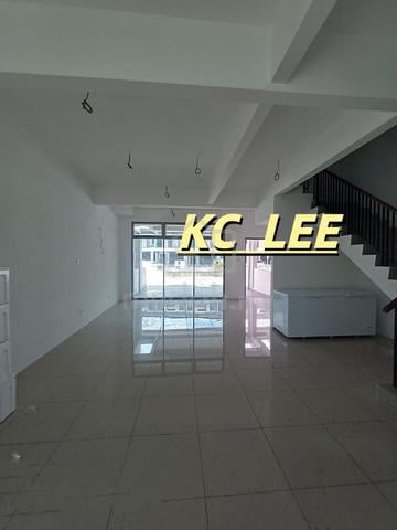 Guarded NEW 3 Storey Terrace For SALE @Taman Tanjung Indah Butterworth 1