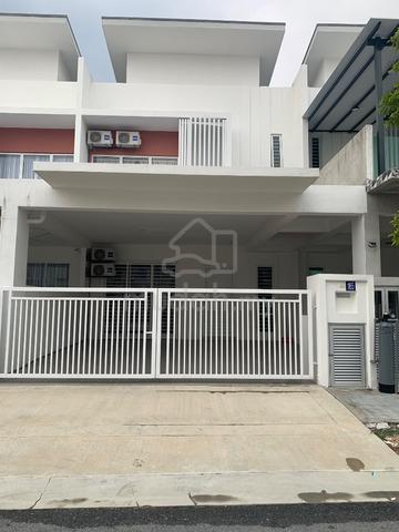 Comfort single room for rent at Ara Sendayan, Seremban 1