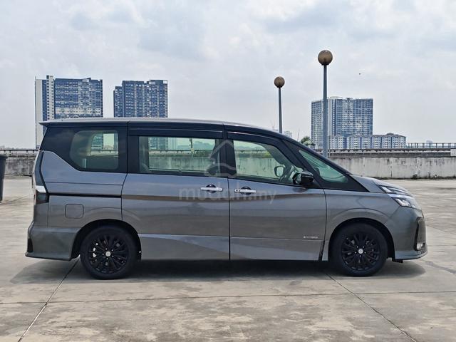 2022 Nissan SERENA 2.0 PREMIUM HIGHWAY STAR (A) - 4