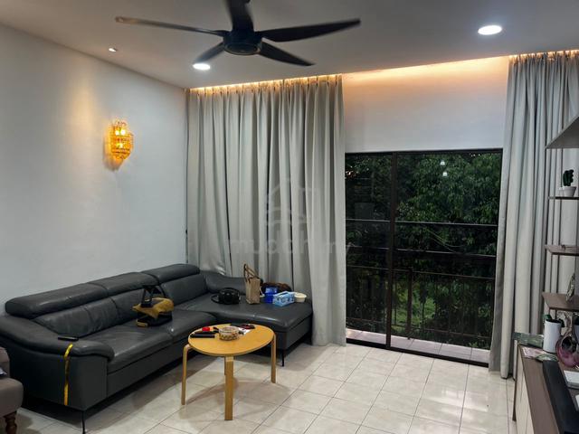 Villa Laman Tasik, Townhouse @ Bandar Sri Permaisuri 1