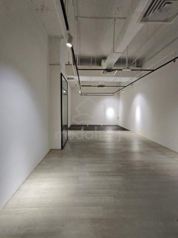 Prangin mall 33- 01-52 first FL 1