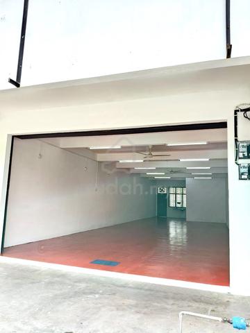 Taman Molek Ria Ground Floor Shoplot for Rent 1