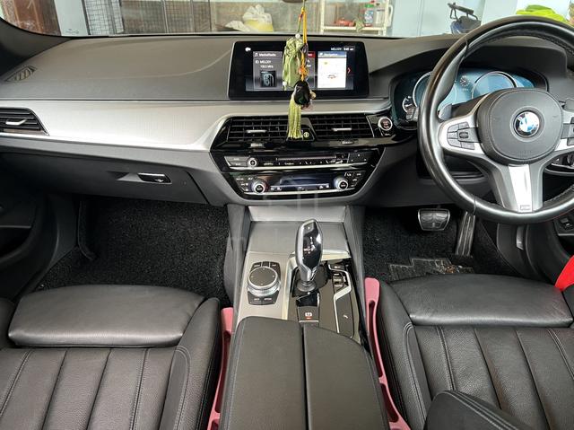 2017 BMW 530i M-SPORT, ONE OWNER, LOW MILEAGE - 5