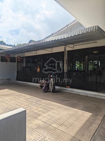 Double Storey Bungalow With Huge Land at Pulau Tikus 1