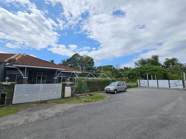 PALING MURAH! FULL LOAN! HUGE LAND Semi D Corner Lot 1