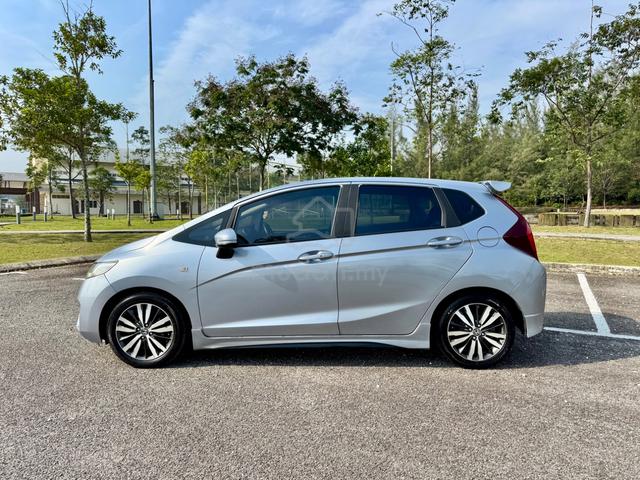 2015 Honda JAZZ 1.5 E (A) - 3