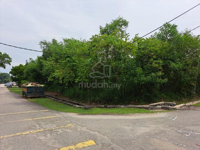 KUBANG BUAYA TOK SIRA Big Bungalow Lot 12122sf 1