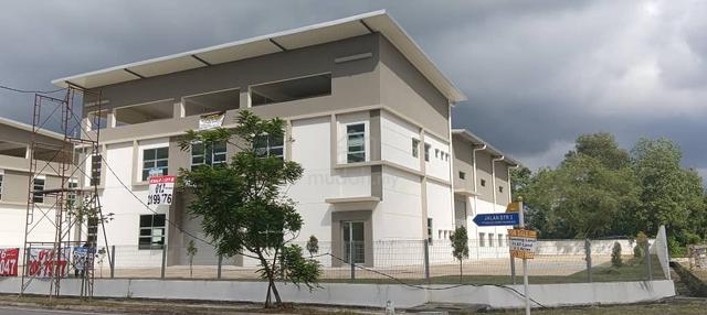3sty Detached Warehouse factory for rent, Rawang, Ijok, batu arang 1