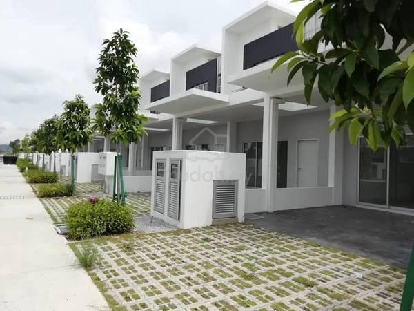 34% BELOW MARKET PRICE Landed Casa Green @ Cybersouth 1