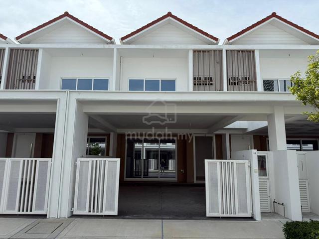 Viluxe Batu Kawan Double-Storey Terrace For Sale 1