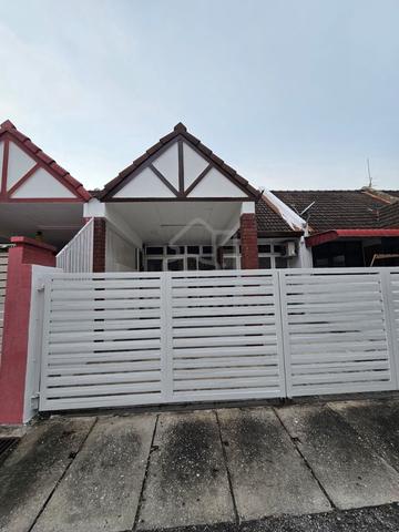 Single storey Terrace At Sungai Dua For Rent 1