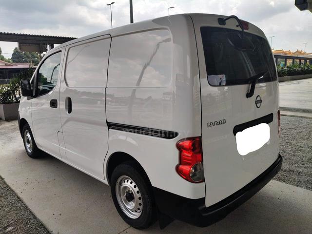 2022 Nissan NV200 1.6 (M) Panel Van - 5
