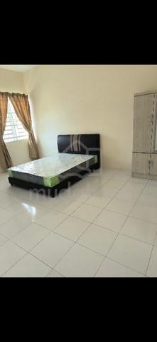Attached bathroom, free utilities n Wifi 1
