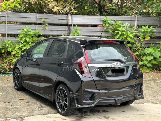 2017 Honda JAZZ 1.5 V SPEC (A) FREE WARRANTY - 2