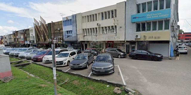 Taman Pelangi/ Jalan Pingai/ Shoplot For Rent 1
