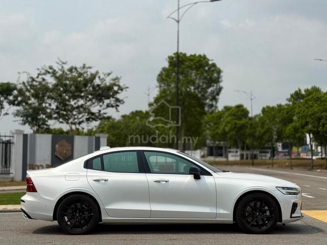 -2020- Volvo S60 2.0 T8 R-DESIGN MY19 (A) FULL LON - 2