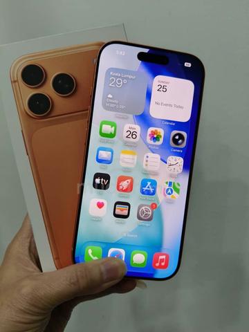 iPhone 17pro 256gb - photo 2 of 5
