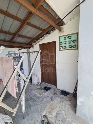 RUMAH SEMI D BERJAYA PERMAI KUANTAN Untuk Dijual 3