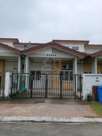 Rumah Teres 1 tingkat 4 bilik 20' x 70' di Shah Alam 1