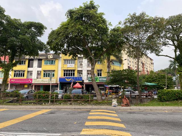 Seri Kembangan Ground Floor Shop For Rent,Bukit Serdang,Balakong 3
