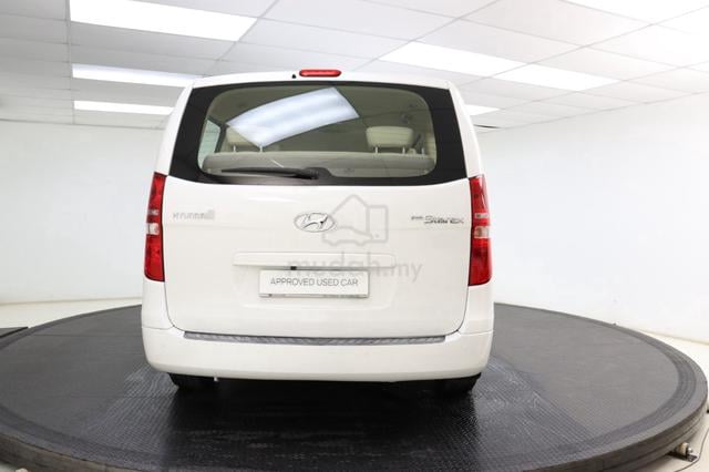 2019 Hyundai Grand Starex 2.5 - 4