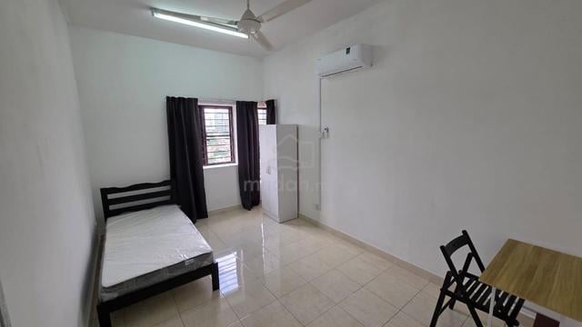 Middle Room for Female Unit 1