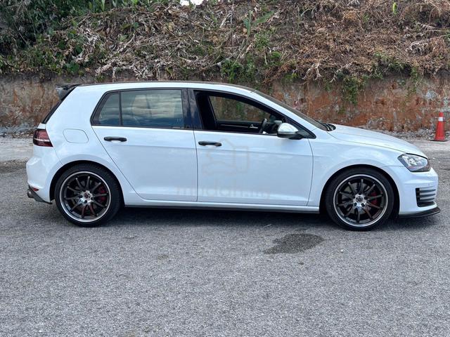 2014 Volkswagen GOLF 2.0 GTi TSI (A) - 5