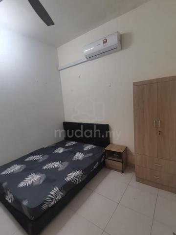 Scott Towers Larkin JB / Near CIQ / Room / No Agent Fee / Low Depo 1
