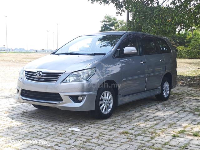 2011 Toyota Innova 2.0G - 1