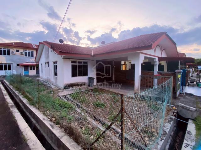 Taman Cenderawasih Durian Tunggal 1