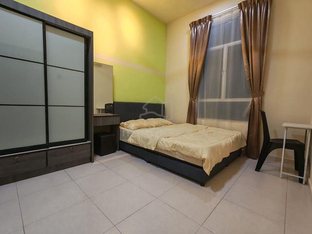Female room for rent at Suriamas Suites Condominium @ Larkin JB Town 1