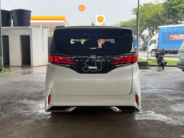 2025 Toyota ALPHARD 2.5 Z SROF 2PD 7STR 18K KM - 4