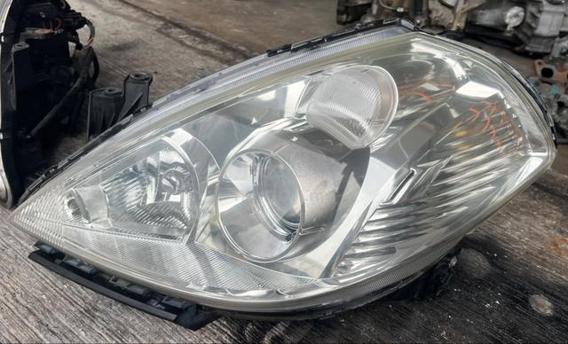 Nissan Latio C11 Head Lamp Projetor Hid Set V1 - photo 4 of 6
