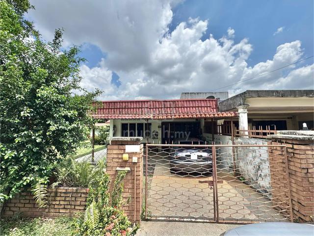 Corner Lot, Huge Land 1