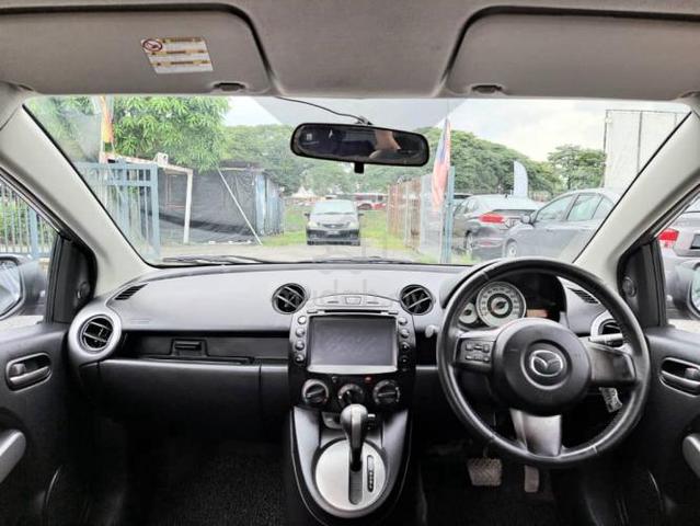 2011 Mazda 2 1.5 R DP55-RAA (A) - 4