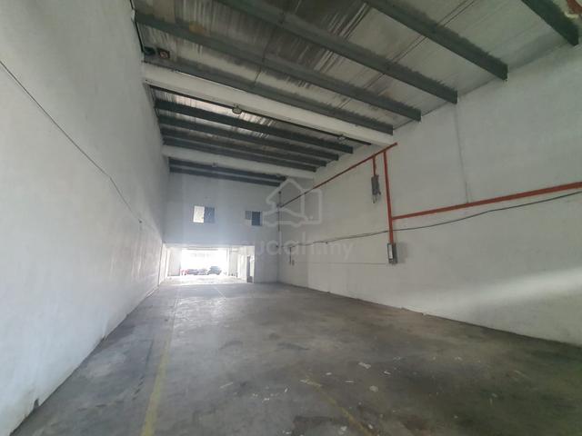 Bukit serdang 1.5 Storey factory 1