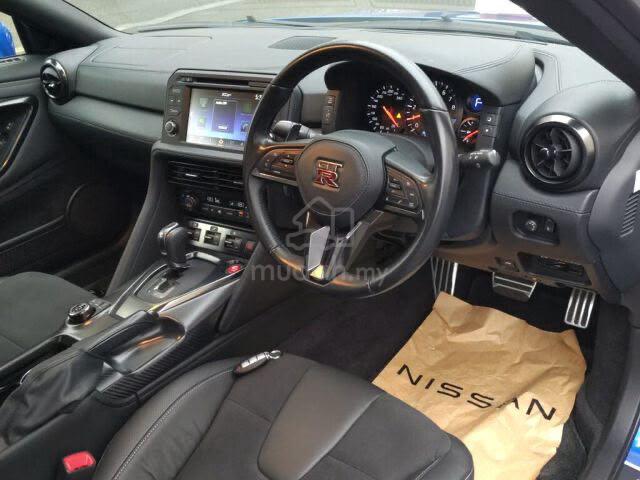 2022 BOOKNOW BLUE Nissan GT-R PURE EDITION R35 - 3