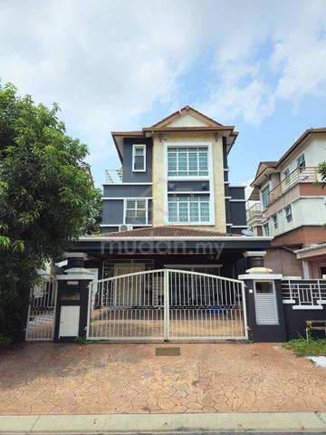 Le Putra Avenue, 2.5 Sty Bungalow, Tmn Pinggiran Putra, Seri Kembangan 1