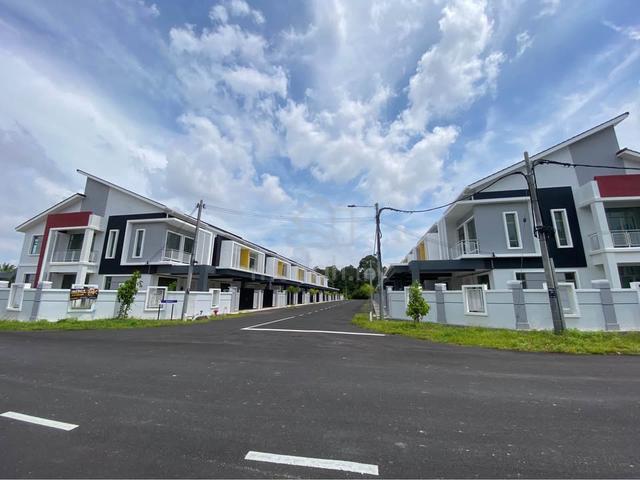 Freehold New Double Storey House nr Bukit Katil Bkt Beruang Melaka 1