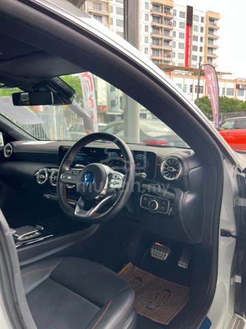 Mercedes Benz CLA180 AMG PREMIUM LINE - 3