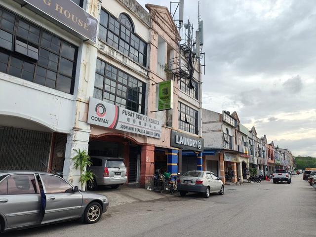 Tan Sri Yaacob Endlot Ground Floor 3 Storey Shoplot For Rent 1