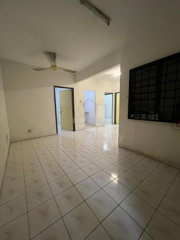 Palma Apartment (Bandar Country Homes) 1