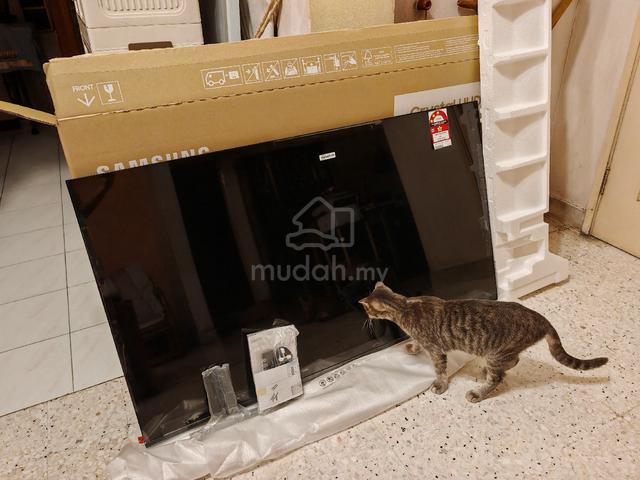 Discounted New Samsung 55" Smart TV - photo 2 of 4